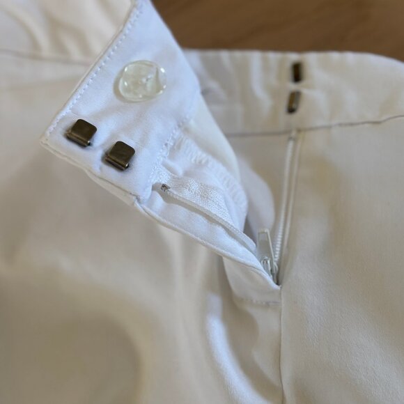 Rickis Tailored Knee-Length Shorts in White - Picture 4 of 6